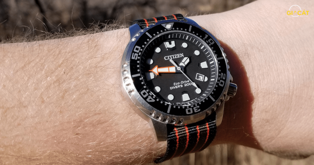 Cách Thức Hoạt Động Của Solar-powered Watch