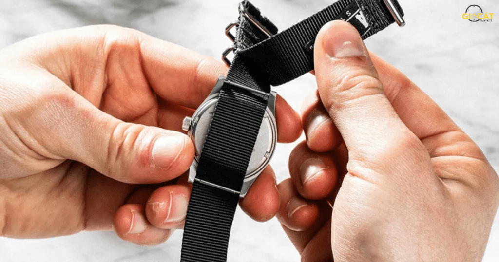 Cách xử lý đồng hồ bị dây đeo giãn hiệu quả