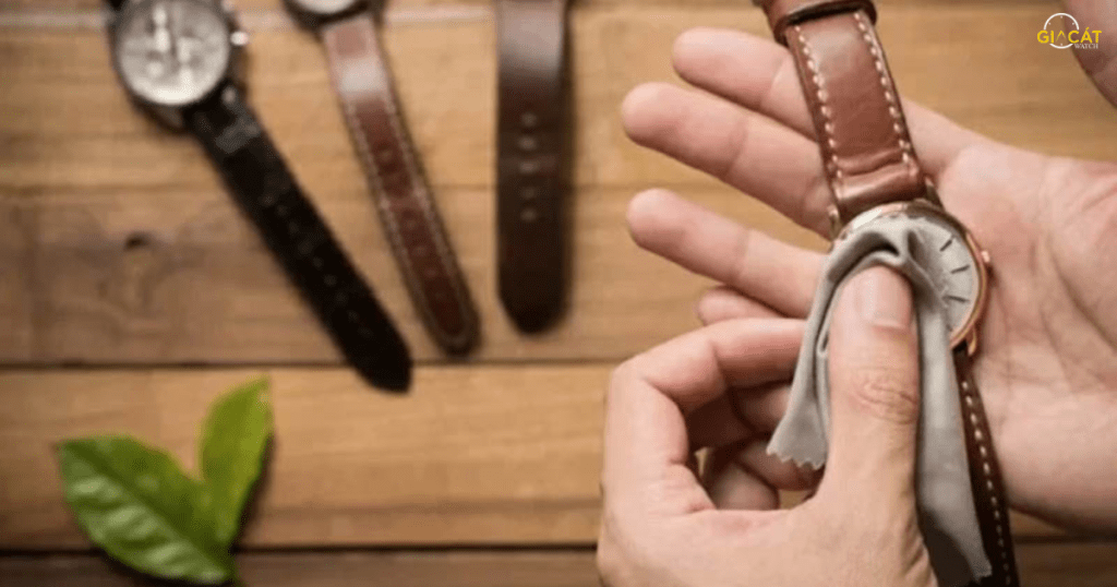 Mẹo xử lý dây da bị mốc nhẹ