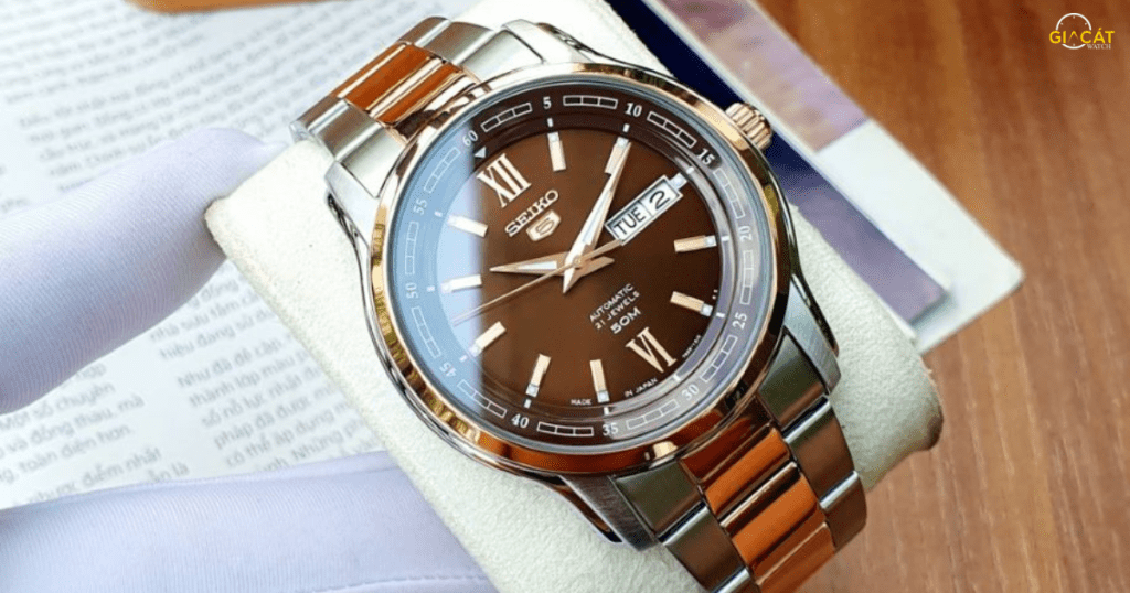 Vì sao cần lau dầu định kỳ cho Seiko 5?