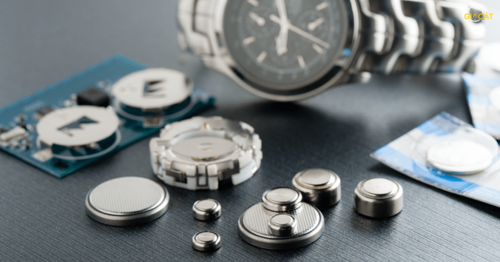So sánh tuổi thọ pin đồng hồ theo từng hãng phổ biến