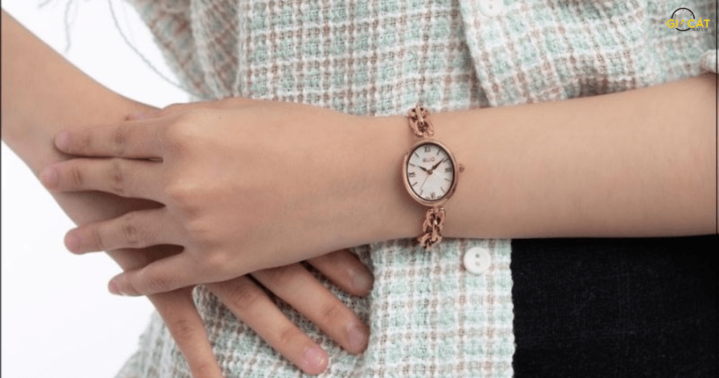 Dây đồng hồ: Mảnh, ôm tay và tạo hiệu ứng cân đối