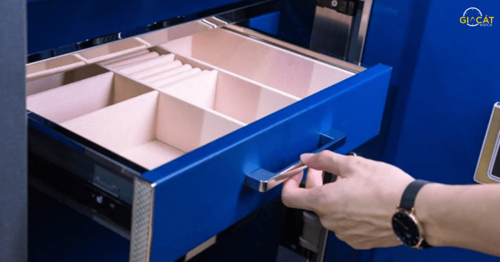 Vì sao két sắt không đồng nghĩa với môi trường lý tưởng cho đồng hồ