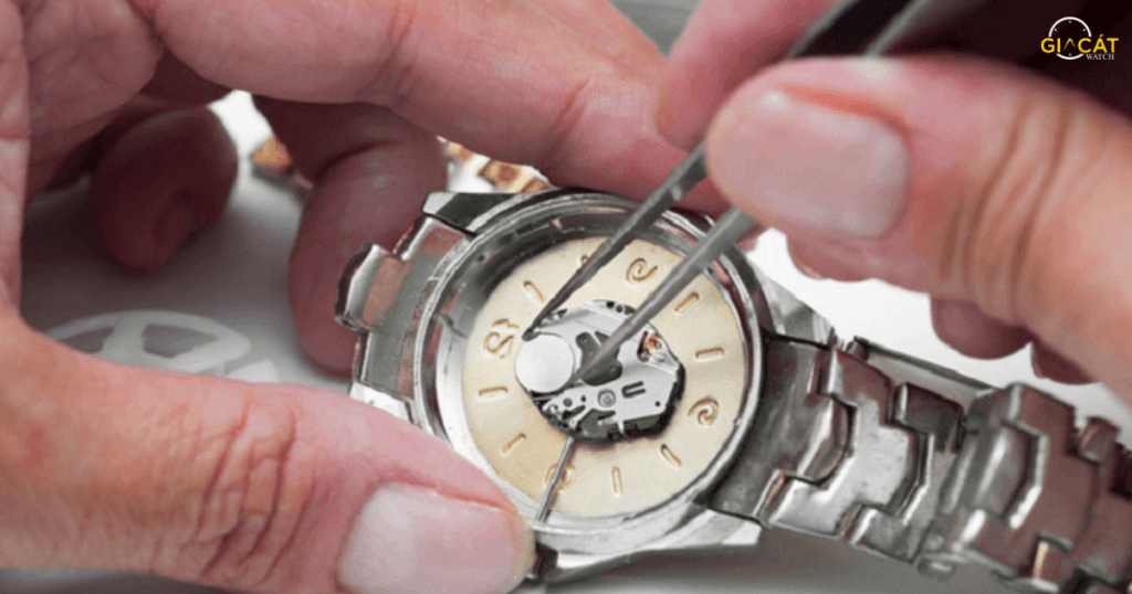 Dấu hiệu bên ngoài dễ quan sát trước khi mở máy