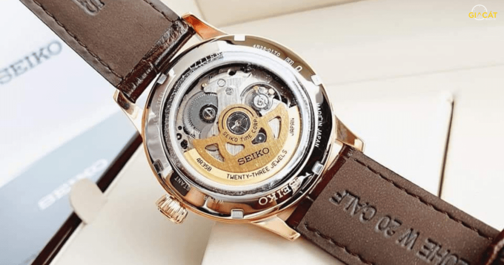 Vì sao đồng hồ lại phát ra tiếng lạch cạch?