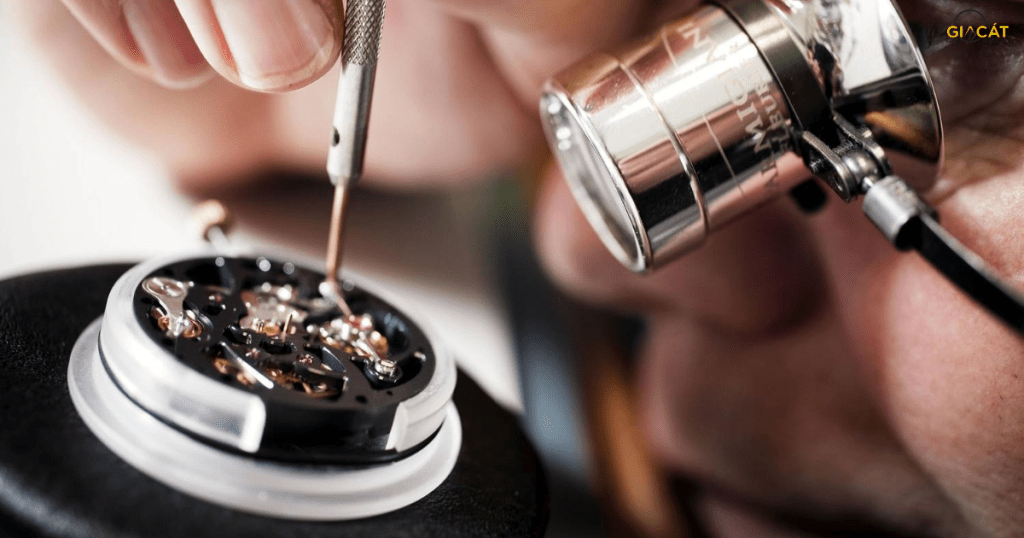 Vì sao nhiều người quan tâm đến linh kiện cũ sau khi sửa đồng hồ