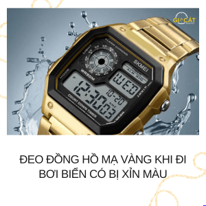 Đeo đồng hồ mạ vàng khi đi bơi biển